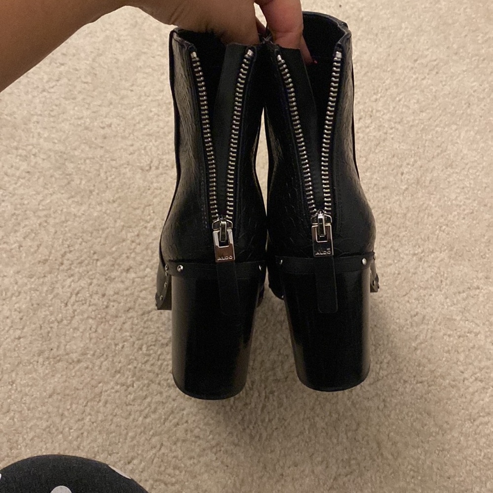Boots - Picture 3 of 4